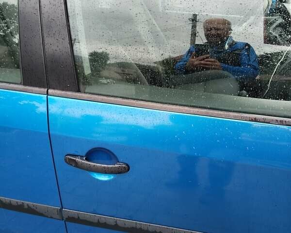 Синій Фольксваген Туран, об'ємом двигуна 1.9 л та пробігом 307 тис. км за 5500 $, фото 9 на Automoto.ua