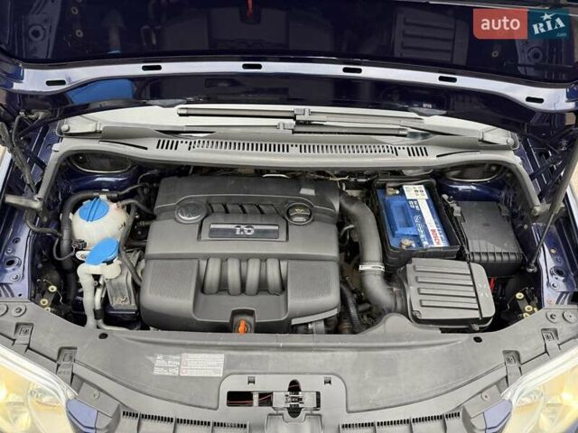 Синий Фольксваген Туран, объемом двигателя 1.6 л и пробегом 246 тыс. км за 5800 $, фото 18 на Automoto.ua