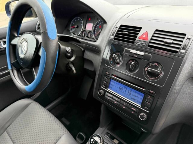 Синий Фольксваген Туран, объемом двигателя 1.6 л и пробегом 246 тыс. км за 5800 $, фото 15 на Automoto.ua