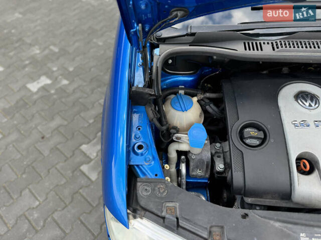 Синий Фольксваген Туран, объемом двигателя 1.6 л и пробегом 250 тыс. км за 5450 $, фото 39 на Automoto.ua