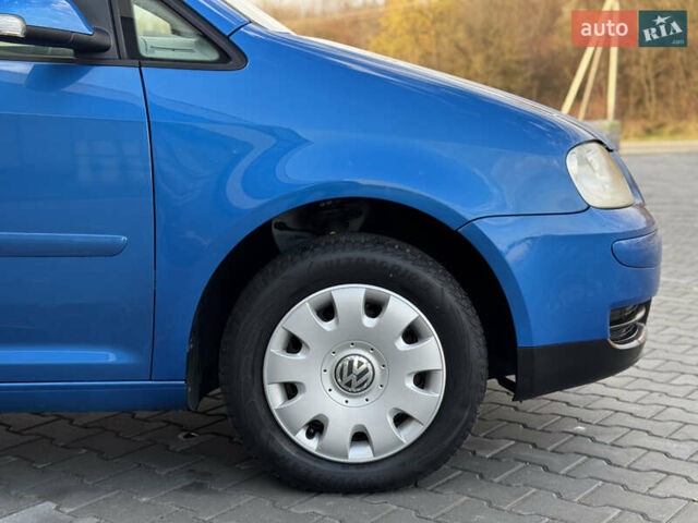 Синий Фольксваген Туран, объемом двигателя 1.6 л и пробегом 250 тыс. км за 5450 $, фото 13 на Automoto.ua