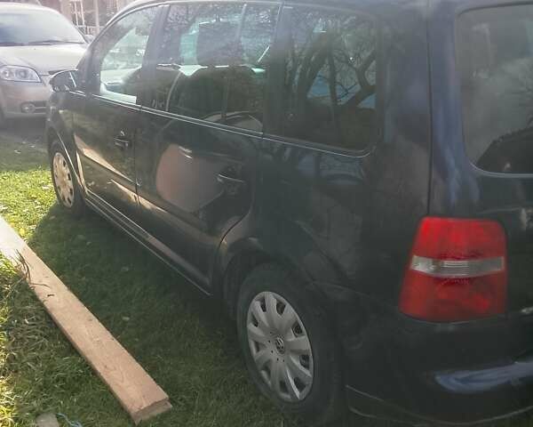 Синій Фольксваген Туран, об'ємом двигуна 1.6 л та пробігом 360 тис. км за 5700 $, фото 5 на Automoto.ua