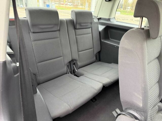 Синий Фольксваген Туран, объемом двигателя 1.6 л и пробегом 246 тыс. км за 5800 $, фото 14 на Automoto.ua