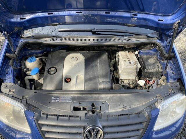 Синий Фольксваген Туран, объемом двигателя 0.16 л и пробегом 289 тыс. км за 4500 $, фото 19 на Automoto.ua