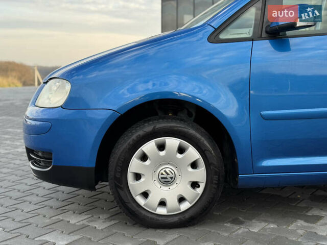 Синий Фольксваген Туран, объемом двигателя 1.6 л и пробегом 250 тыс. км за 5450 $, фото 12 на Automoto.ua