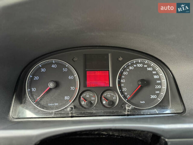 Синий Фольксваген Туран, объемом двигателя 1.6 л и пробегом 250 тыс. км за 5450 $, фото 34 на Automoto.ua