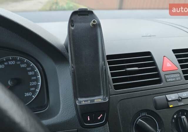 Синий Фольксваген Туран, объемом двигателя 1.6 л и пробегом 221 тыс. км за 6399 $, фото 50 на Automoto.ua