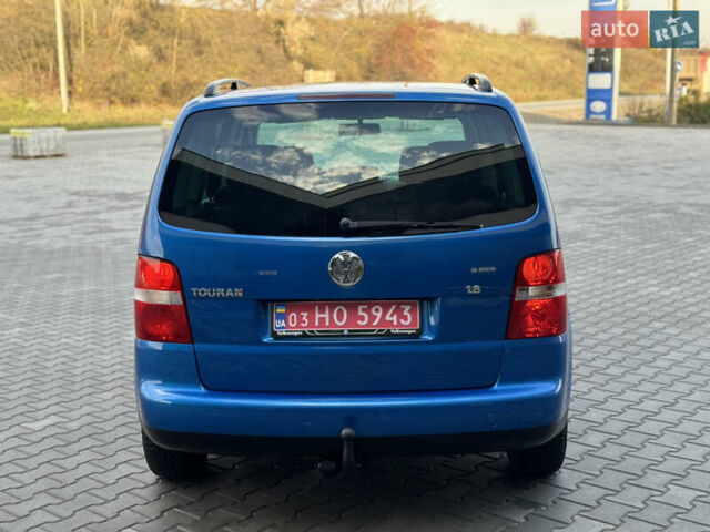 Синий Фольксваген Туран, объемом двигателя 1.6 л и пробегом 250 тыс. км за 5450 $, фото 7 на Automoto.ua
