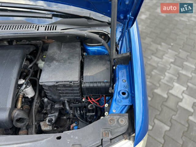 Синий Фольксваген Туран, объемом двигателя 1.6 л и пробегом 250 тыс. км за 5450 $, фото 40 на Automoto.ua