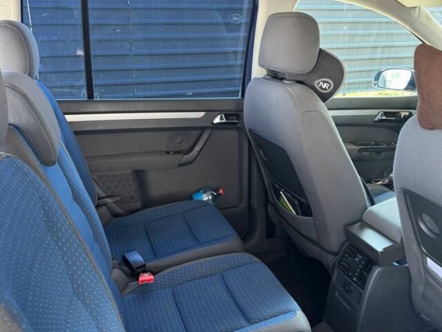 Синий Фольксваген Туран, объемом двигателя 0 л и пробегом 230 тыс. км за 5000 $, фото 3 на Automoto.ua