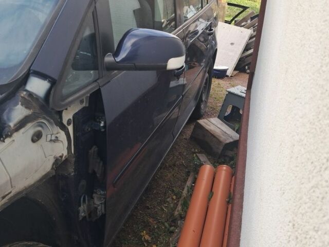 Синий Фольксваген Туран, объемом двигателя 0 л и пробегом 280 тыс. км за 1500 $, фото 3 на Automoto.ua