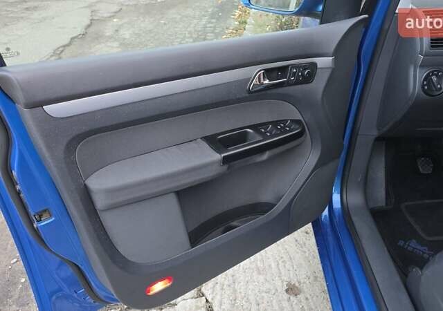 Синий Фольксваген Туран, объемом двигателя 1.6 л и пробегом 221 тыс. км за 6399 $, фото 42 на Automoto.ua