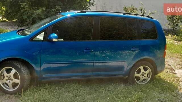 Синий Фольксваген Туран, объемом двигателя 1.6 л и пробегом 271 тыс. км за 5200 $, фото 25 на Automoto.ua