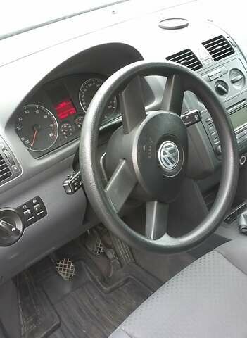 Синий Фольксваген Туран, объемом двигателя 1.6 л и пробегом 180 тыс. км за 6500 $, фото 13 на Automoto.ua