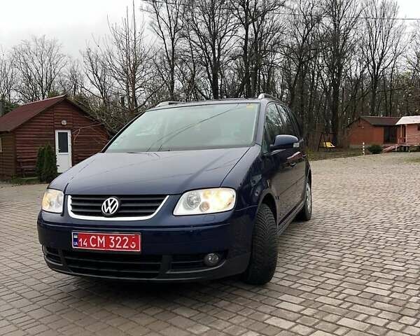 Синий Фольксваген Туран, объемом двигателя 1.6 л и пробегом 204 тыс. км за 6200 $, фото 3 на Automoto.ua