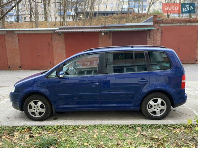 Синий Фольксваген Туран, объемом двигателя 1.6 л и пробегом 199 тыс. км за 6700 $, фото 3 на Automoto.ua