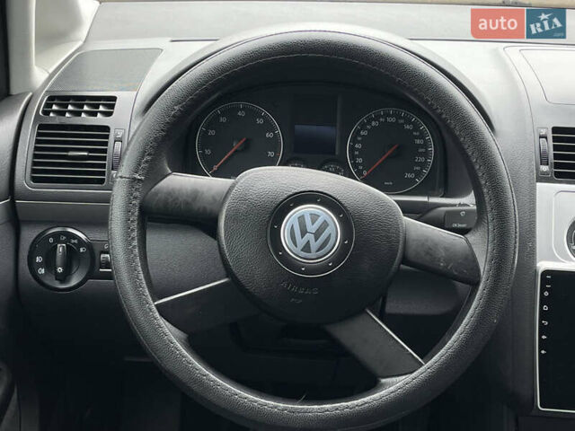 Синий Фольксваген Туран, объемом двигателя 1.6 л и пробегом 233 тыс. км за 6500 $, фото 44 на Automoto.ua