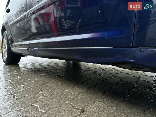 Синий Фольксваген Туран, объемом двигателя 2 л и пробегом 468 тыс. км за 3999 $, фото 12 на Automoto.ua