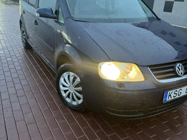 Синий Фольксваген Туран, объемом двигателя 1.9 л и пробегом 400 тыс. км за 2400 $, фото 5 на Automoto.ua