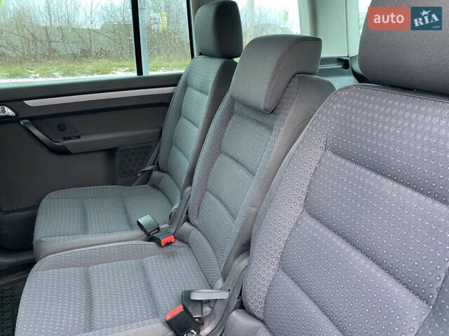 Синий Фольксваген Туран, объемом двигателя 1.6 л и пробегом 186 тыс. км за 6000 $, фото 15 на Automoto.ua