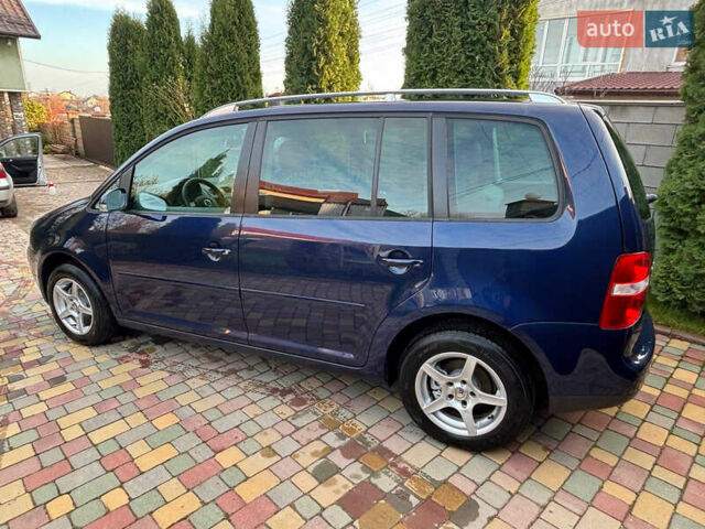 Синий Фольксваген Туран, объемом двигателя 1.6 л и пробегом 251 тыс. км за 6700 $, фото 11 на Automoto.ua