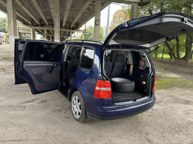 Синий Фольксваген Туран, объемом двигателя 1.6 л и пробегом 233 тыс. км за 4300 $, фото 7 на Automoto.ua