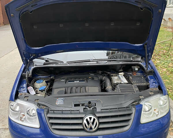 Синий Фольксваген Туран, объемом двигателя 1.6 л и пробегом 199 тыс. км за 6700 $, фото 7 на Automoto.ua