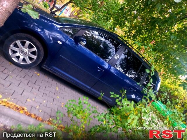 Синий Фольксваген Туран, объемом двигателя 1.6 л и пробегом 220 тыс. км за 6299 $, фото 4 на Automoto.ua