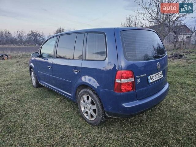 Синий Фольксваген Туран, объемом двигателя 1.9 л и пробегом 273 тыс. км за 5500 $, фото 2 на Automoto.ua