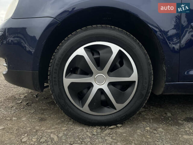 Синий Фольксваген Туран, объемом двигателя 1.6 л и пробегом 233 тыс. км за 6500 $, фото 15 на Automoto.ua