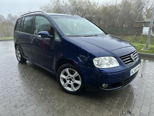 Синий Фольксваген Туран, объемом двигателя 2 л и пробегом 468 тыс. км за 3999 $, фото 9 на Automoto.ua