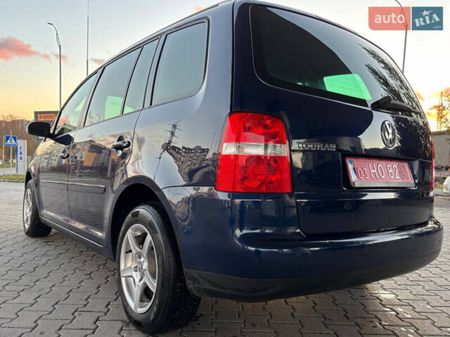 Синий Фольксваген Туран, объемом двигателя 1.6 л и пробегом 251 тыс. км за 6700 $, фото 16 на Automoto.ua