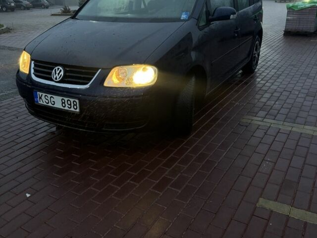 Синий Фольксваген Туран, объемом двигателя 1.9 л и пробегом 400 тыс. км за 2400 $, фото 6 на Automoto.ua