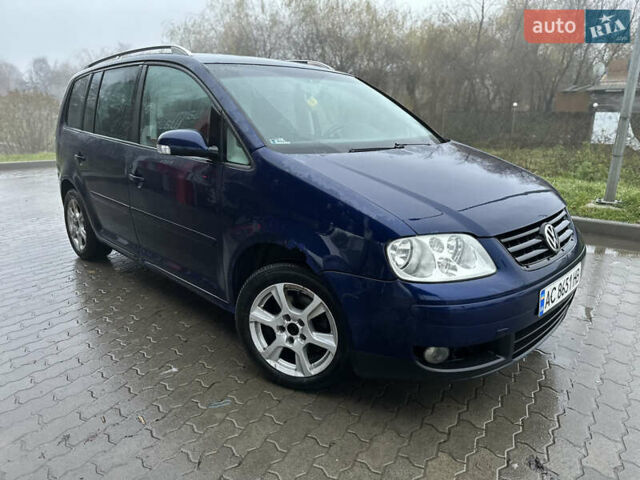 Синий Фольксваген Туран, объемом двигателя 2 л и пробегом 468 тыс. км за 3999 $, фото 9 на Automoto.ua