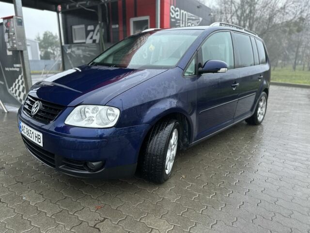 Синий Фольксваген Туран, объемом двигателя 2 л и пробегом 468 тыс. км за 3999 $, фото 5 на Automoto.ua