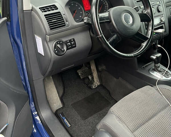 Синій Фольксваген Туран, об'ємом двигуна 1.6 л та пробігом 160 тис. км за 7300 $, фото 10 на Automoto.ua