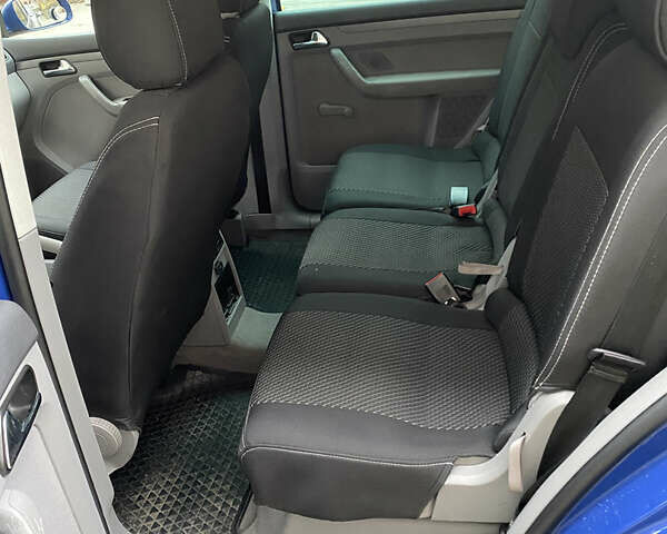 Синий Фольксваген Туран, объемом двигателя 1.6 л и пробегом 199 тыс. км за 6700 $, фото 15 на Automoto.ua