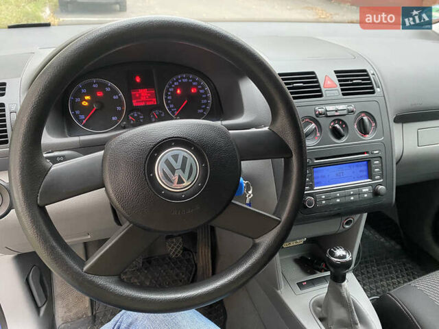 Синий Фольксваген Туран, объемом двигателя 1.6 л и пробегом 199 тыс. км за 6700 $, фото 19 на Automoto.ua