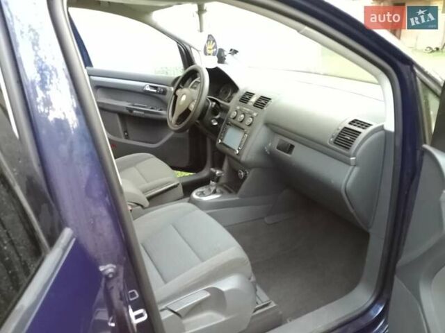 Синий Фольксваген Туран, объемом двигателя 1.97 л и пробегом 310 тыс. км за 6300 $, фото 5 на Automoto.ua