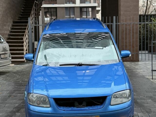 Синий Фольксваген Туран, объемом двигателя 0 л и пробегом 280 тыс. км за 1750 $, фото 1 на Automoto.ua