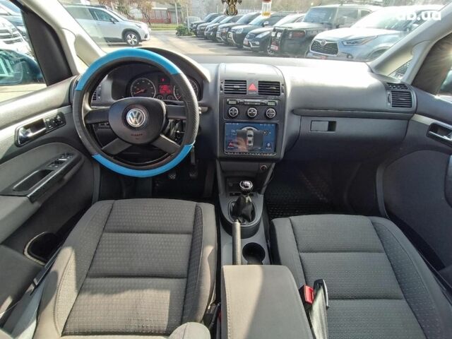 Синий Фольксваген Туран, объемом двигателя 2 л и пробегом 320 тыс. км за 5490 $, фото 14 на Automoto.ua