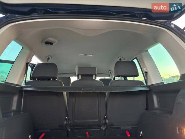 Синий Фольксваген Туран, объемом двигателя 1.6 л и пробегом 251 тыс. км за 6700 $, фото 37 на Automoto.ua