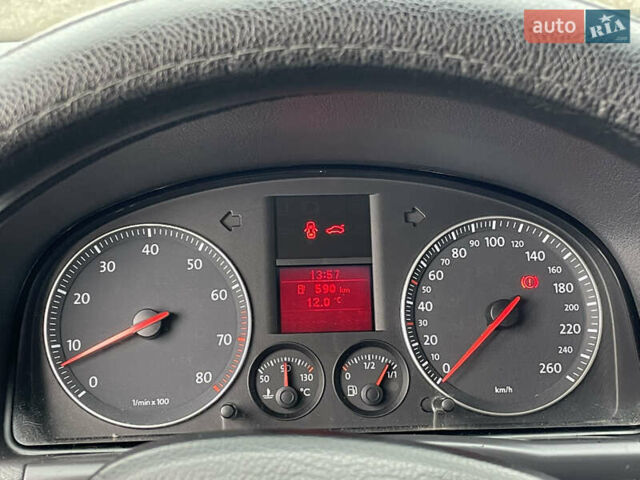 Синий Фольксваген Туран, объемом двигателя 1.6 л и пробегом 233 тыс. км за 6500 $, фото 58 на Automoto.ua