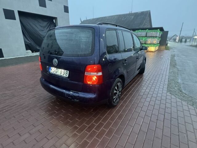 Синий Фольксваген Туран, объемом двигателя 1.9 л и пробегом 400 тыс. км за 2400 $, фото 4 на Automoto.ua
