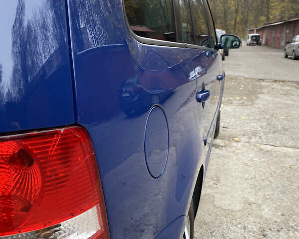 Синий Фольксваген Туран, объемом двигателя 1.6 л и пробегом 199 тыс. км за 6700 $, фото 27 на Automoto.ua