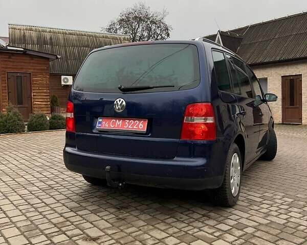 Синий Фольксваген Туран, объемом двигателя 1.6 л и пробегом 204 тыс. км за 6200 $, фото 4 на Automoto.ua