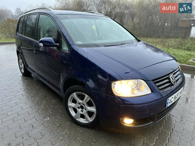 Синий Фольксваген Туран, объемом двигателя 2 л и пробегом 468 тыс. км за 3999 $, фото 2 на Automoto.ua