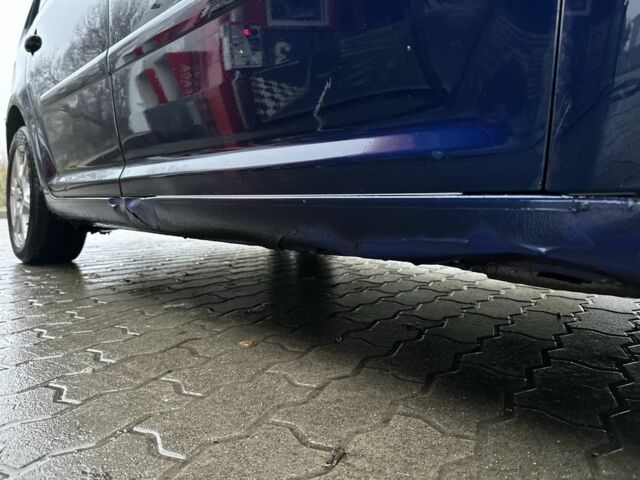 Синий Фольксваген Туран, объемом двигателя 2 л и пробегом 468 тыс. км за 3999 $, фото 14 на Automoto.ua