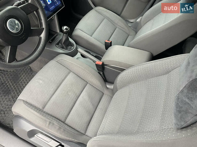 Синий Фольксваген Туран, объемом двигателя 1.6 л и пробегом 233 тыс. км за 6500 $, фото 23 на Automoto.ua