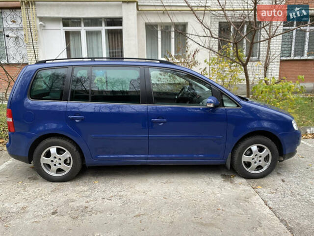 Синий Фольксваген Туран, объемом двигателя 1.6 л и пробегом 199 тыс. км за 6700 $, фото 4 на Automoto.ua